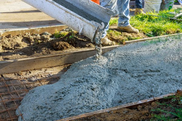 Driveway Concrete Pouring in Santa Maria