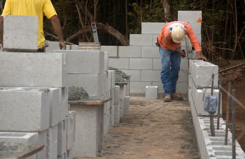 Cement Wall Pouring